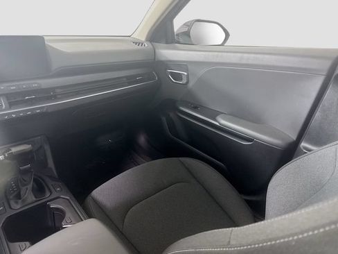 Used 2025 Kia K4 FWD image 21