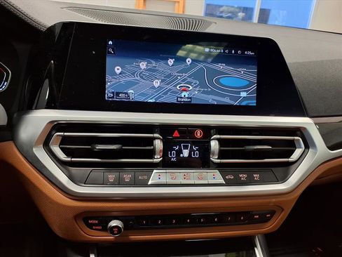 Used 2021 BMW 330i Sedan w/ M Sport Package image 26