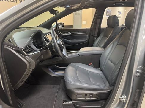 Used 2024 Buick Enclave Essence w/ Experience Buick Package image 8
