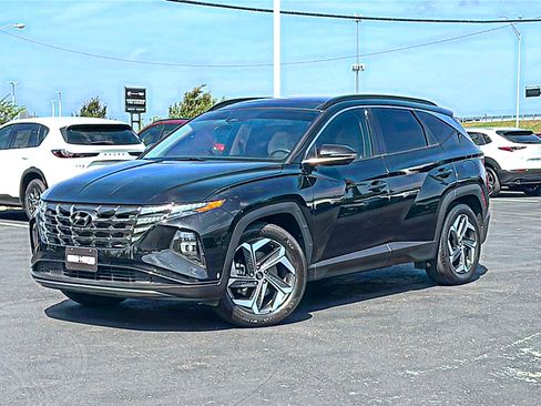 Used 2024 Hyundai Tucson Limited FWD image 2