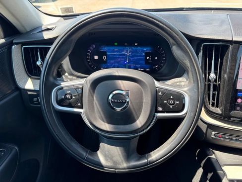 Used 2022 Volvo XC60 B5 Inscription w/ Advanced Package AWD/4WD image 7