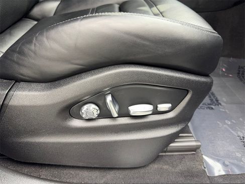 Used 2021 Porsche Cayenne Coupe image 46