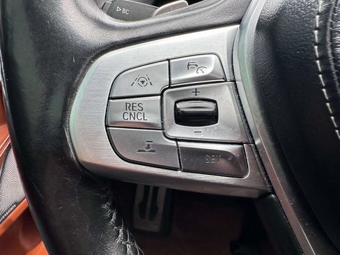 Used 2018 BMW 750i xDrive AWD/4WD image 18