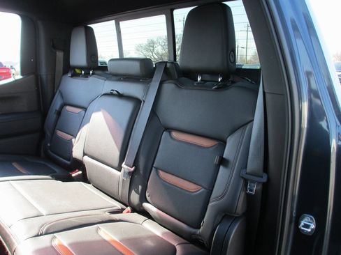 Certified 2021 GMC Sierra 1500 AT4 w/ AT4 Premium Package image 21