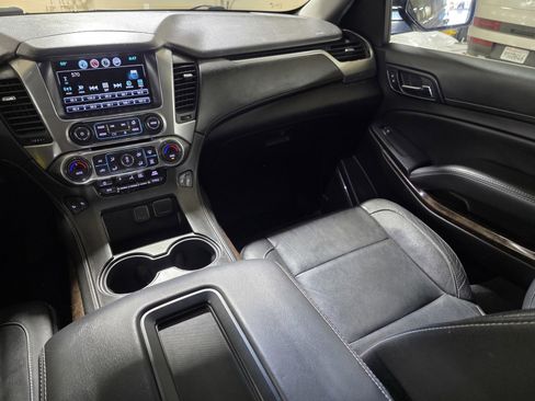 Used 2017 Chevrolet Tahoe LT w/ LT Midnight Edition image 14