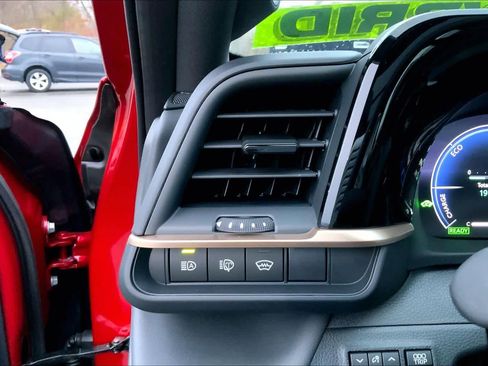 New 2025 Toyota Crown Signia image 18