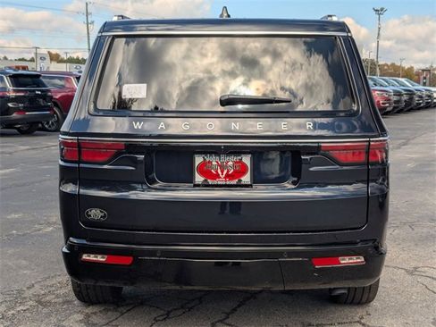 New 2025 Jeep Wagoneer Series II image 8