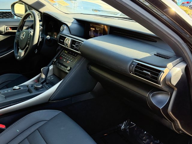 Used 2020 Lexus IS 300 F Sport w/ F Sport Package RWD image 18
