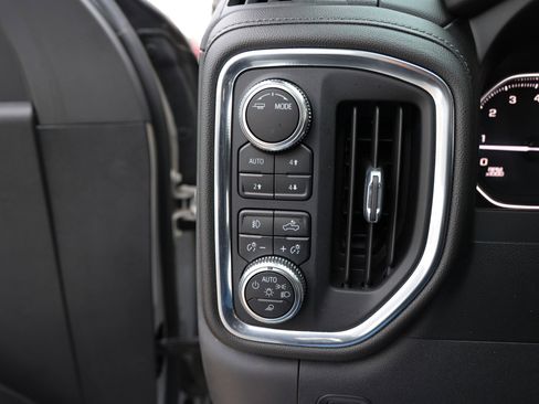 Used 2021 GMC Sierra 1500 SLT image 21