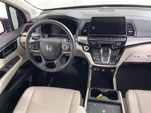 Certified 2025 Honda Odyssey Touring image 16
