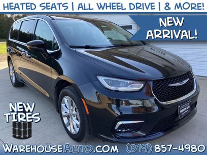 Used 2023 Chrysler Pacifica Touring-L