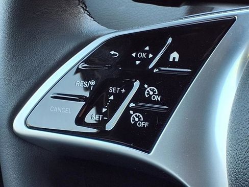 New 2026 Mercedes-Benz GLB 250 image 9