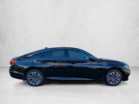 Used 2018 Honda Accord EX image 4