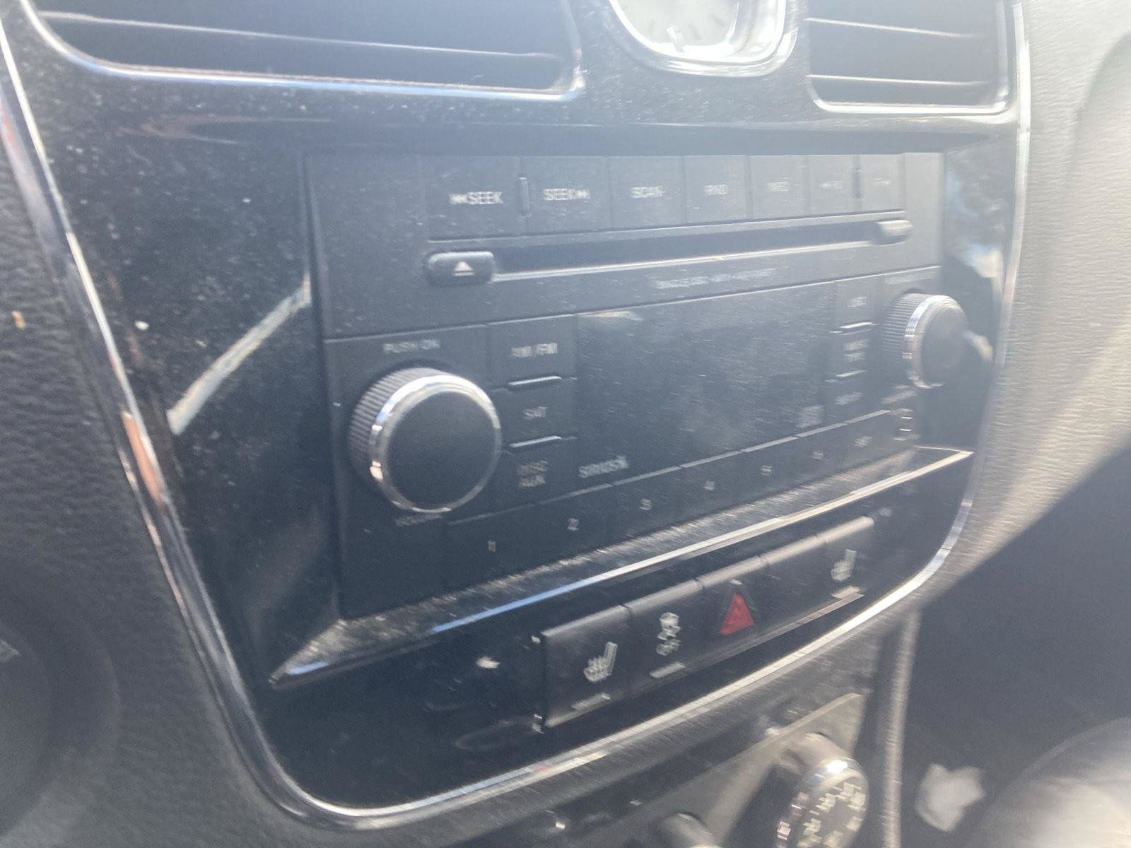 Used 2013 Chrysler 200 Limited FWD image 11