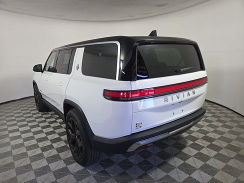 Used 2023 Rivian R1S Launch Edition AWD/4WD image 3