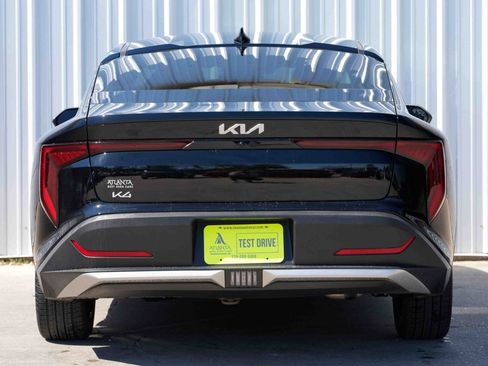 Used 2025 Kia K4 EX image 10