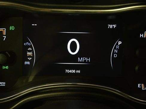 Used 2018 Jeep Grand Cherokee Laredo AWD/4WD image 25
