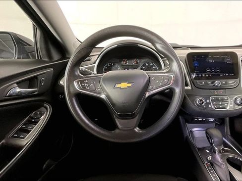 Used 2024 Chevrolet Malibu LT FWD image 8