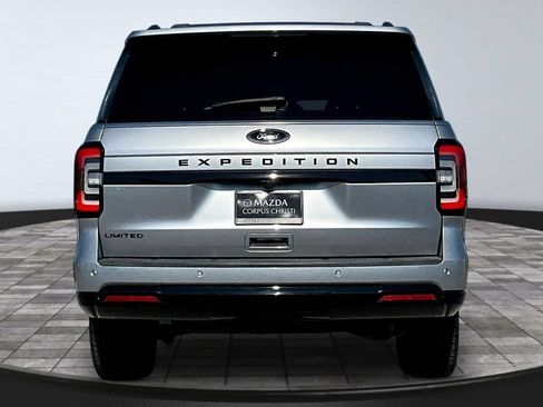 Used 2022 Ford Expedition Limited RWD image 6