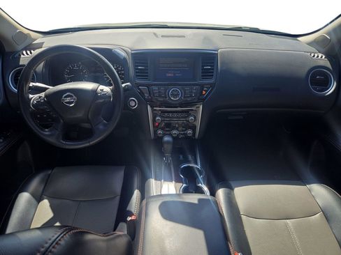 Used 2020 Nissan Pathfinder SL FWD image 9