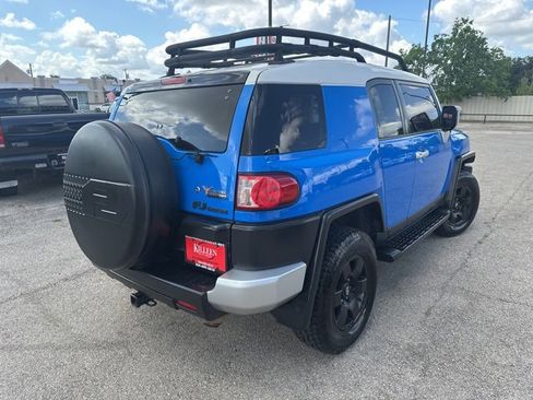 Used 2008 Toyota FJ Cruiser 4WD image 9