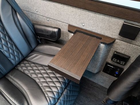 Used 2022 Mercedes-Benz Sprinter 2500 image 18