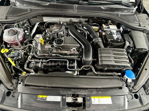 Used 2025 Volkswagen Jetta SE FWD image 32