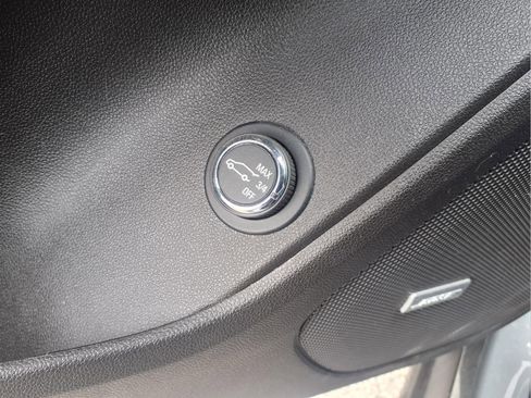 Used 2024 Chevrolet Blazer LT w/ Sound & Technology Package image 17