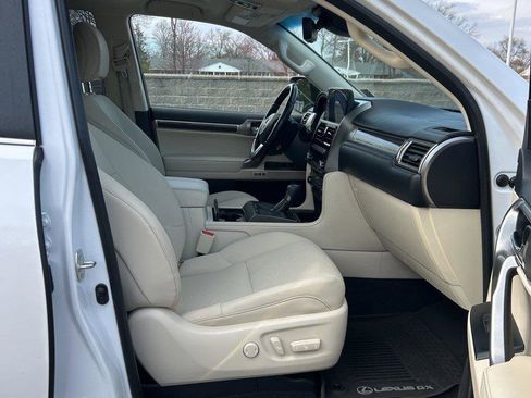 Used 2022 Lexus GX 460 Premium w/ Premium Plus Package AWD/4WD image 30