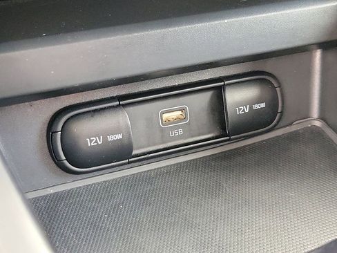 Used 2025 Kia Soul LX w/ LX Technology Package FWD image 27