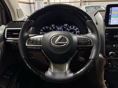 Used 2023 Lexus GX 460 Premium image 14