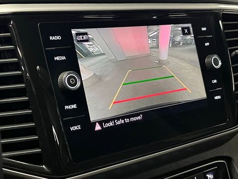 Used 2021 Volkswagen Atlas SEL Premium image 31