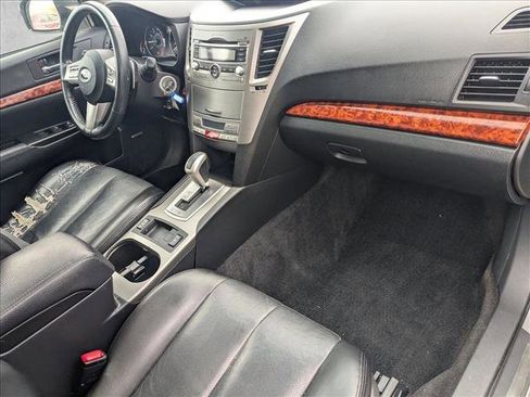 Used 2010 Subaru Outback 2.5i Limited image 20