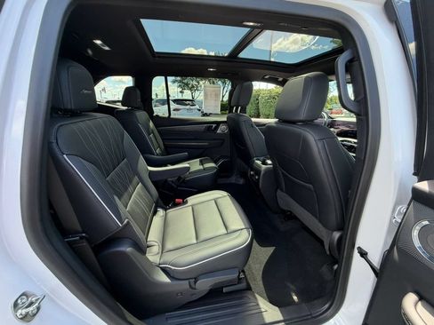 Certified 2025 Buick Enclave Avenir w/ Super Cruise Package AWD/4WD image 15