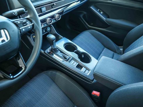 Used 2025 Honda Civic LX image 24