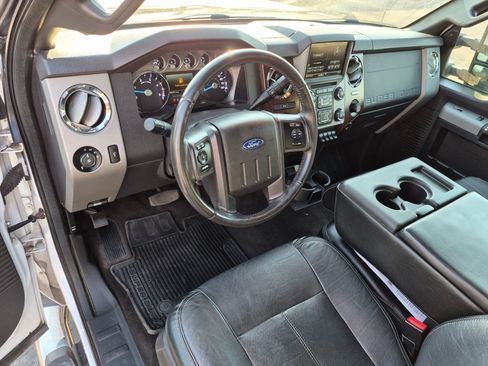 Used 2016 Ford F250 Lariat w/ Lariat Interior Package AWD/4WD image 16