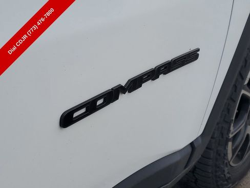 Used 2025 Jeep Compass Trailhawk w/ Trailhawk Convenience Group AWD/4WD image 6