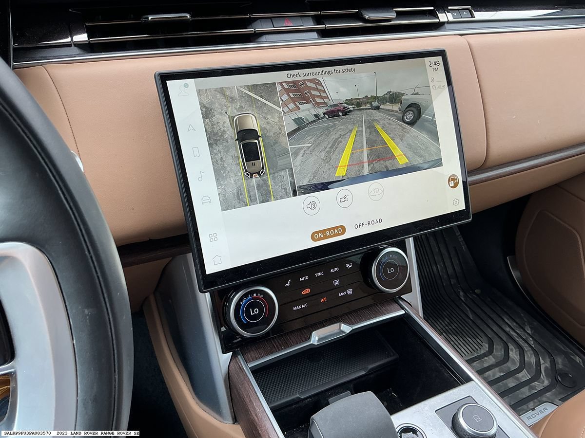 Used 2023 Land Rover Range Rover SE AWD/4WD image 15