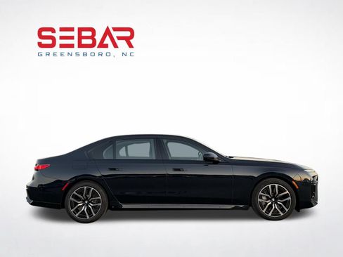 Used 2023 BMW 760i xDrive w/ Luxury Rear Seating Package AWD/4WD image 7