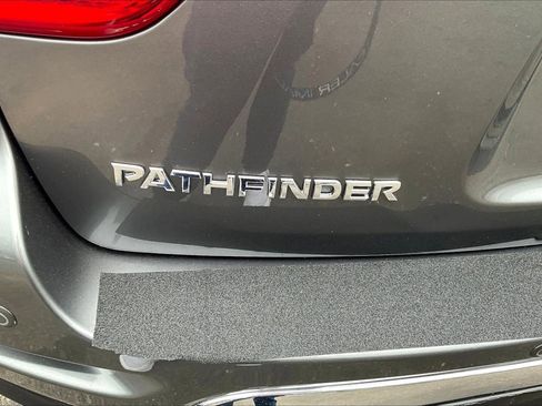 Used 2018 Nissan Pathfinder SL w/ SL Premium Package AWD/4WD image 23