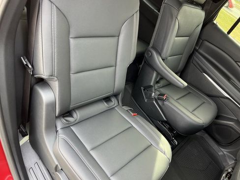 New 2026 Chevrolet Traverse LT w/ Driver Confidence Package FWD image 27