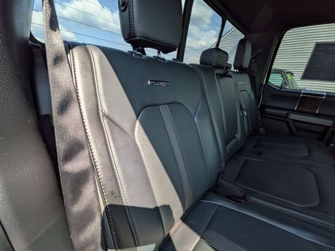 Used 2017 Ford F150 Platinum w/ Equipment Group 701A Luxury AWD/4WD image 28
