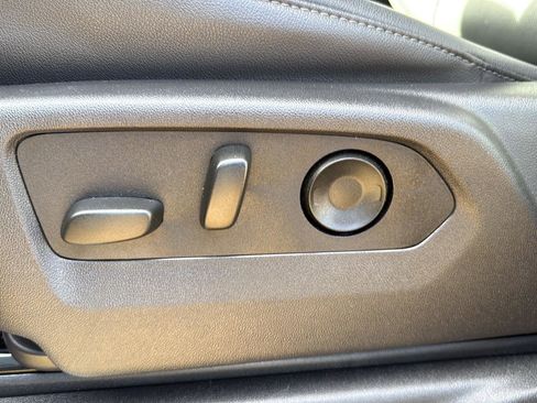 Used 2024 Chevrolet Silverado 1500 LTZ image 11