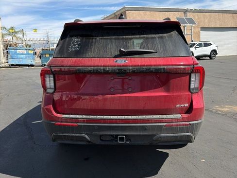 Used 2025 Ford Explorer ST-Line w/ ST-Line Street Pack image 7