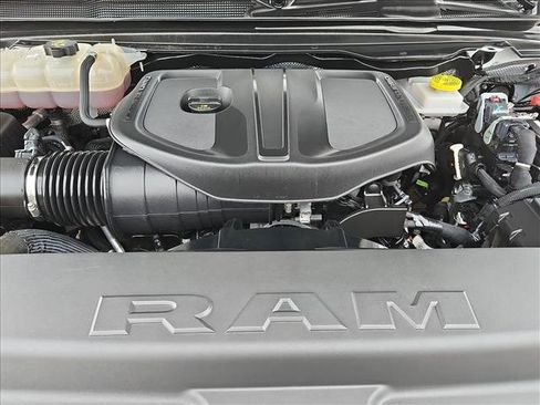 Used 2025 RAM 1500 Laramie AWD/4WD image 21
