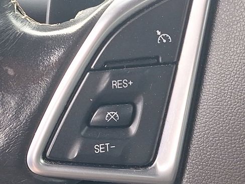 Used 2020 Chevrolet Camaro LT image 36