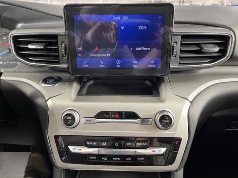 Used 2022 Ford Explorer XLT w/ Equipment Group 202A image 23