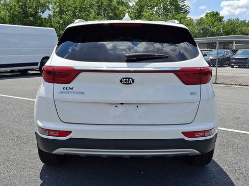 Used 2019 Kia Sportage EX w/ EX Sport Appearance Package AWD/4WD image 6