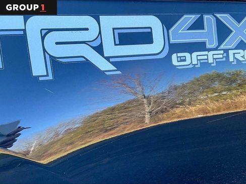 Certified 2022 Toyota Tacoma TRD Off-Road AWD/4WD image 10