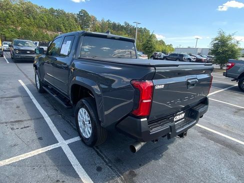 Used 2025 Toyota Tacoma SR RWD image 5
